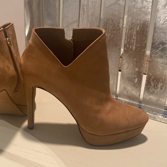 Jessica Simpson Raxen Booties in Hazelnut - Picture 3 of 7